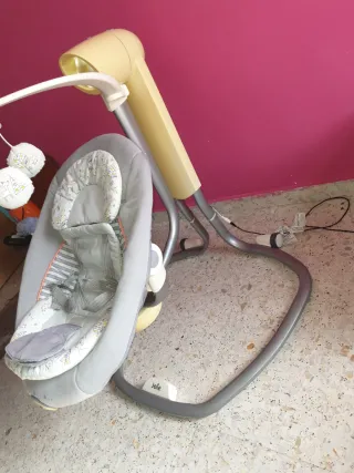 Columpio bebé Joie gris