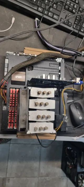 Placa Sabertooth Z77 + i7 3770K + 16GB DDR3