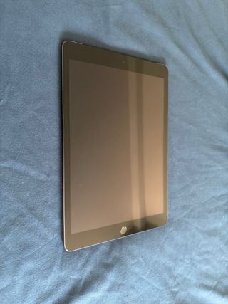 iPad 9ª Gen + Funda Teclado Slim Folio