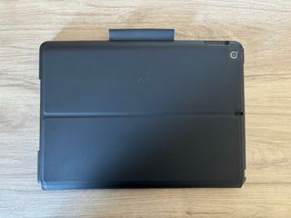 iPad 9ª Gen + Funda Teclado Slim Folio