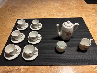 Set di stoviglie in miniatura per bambole