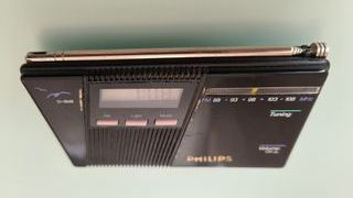 Radio Philips D-1848 FM Portátil