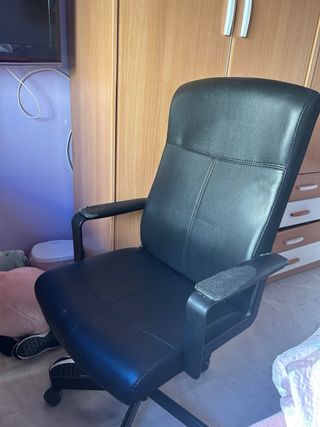 Silla de escritorio negra