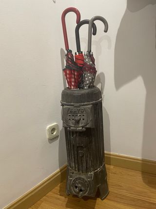 Antigua estufa serrín hierro