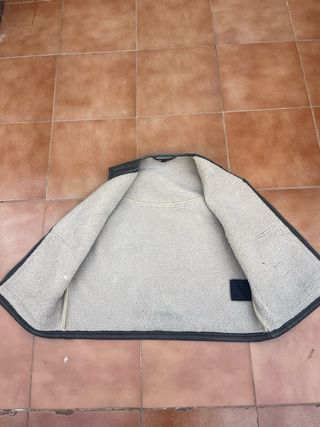 Chaleco Zara gris con forro sherpa