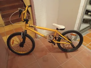 Bici BMX Wipe Five Amarilla