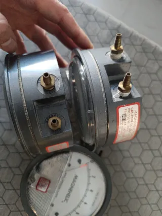 Manómetros Magnehelic Dwyer