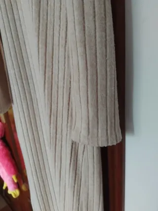 Vestido Jersey de punto beige.