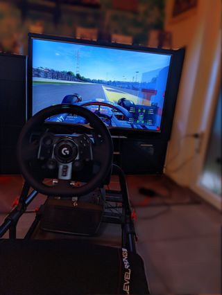 Sedile + Volante Logitech G923 Sim Racing