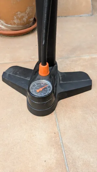 Inflador de pie para bicicleta