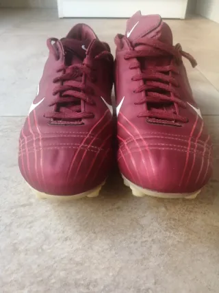 Botas de fútbol Nike tacos de goma