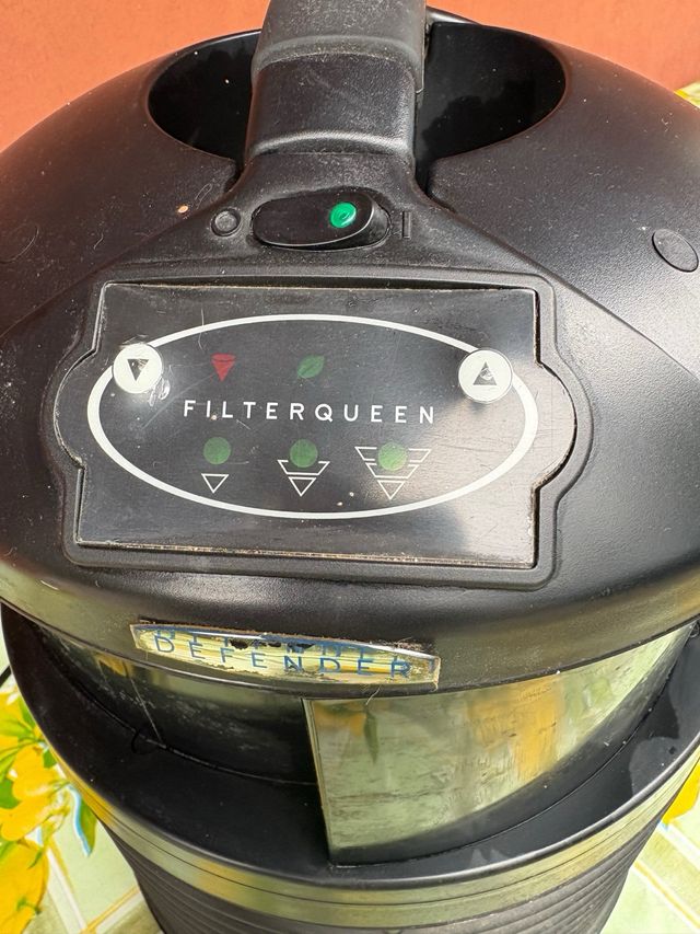 Purificador de aire FilterQueen negro