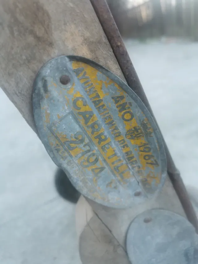 Carretilla antigua de carga