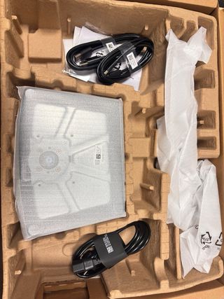 Monitor Dell P2425H sin usar