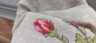 Pañuelo Vintage YSL Flores Rojas