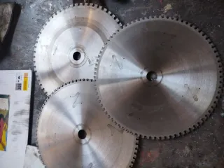 8 Discos de corte Sierra  305mm de 60 y 80 dientes