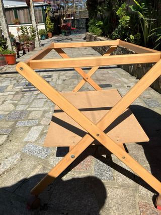 Moisés de madera para bebé