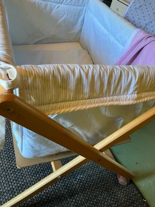 Moisés de madera para bebé