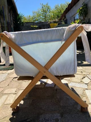 Moisés de madera para bebé