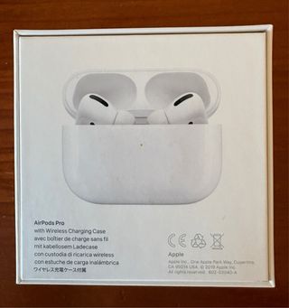 AirPods Pro con estuche de carga inalámbrica