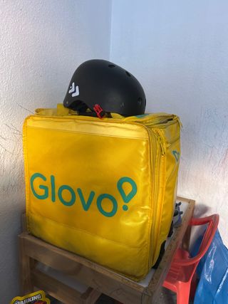 Casco y Mochila Glovo