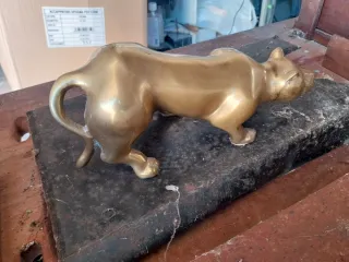 Pantera Art Déco in ottone massiccio