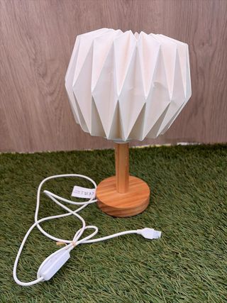 Lámpara de mesa diseño origami