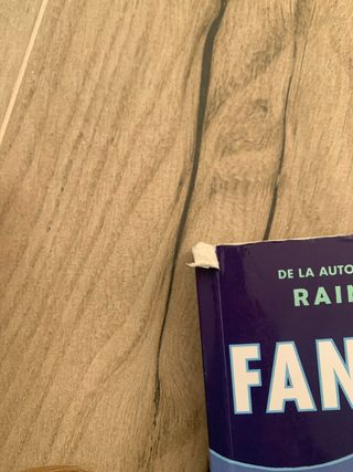 Fantasmas: Edición en español de España, no latino