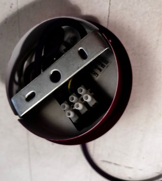 Lámpara colgante morada y plateada