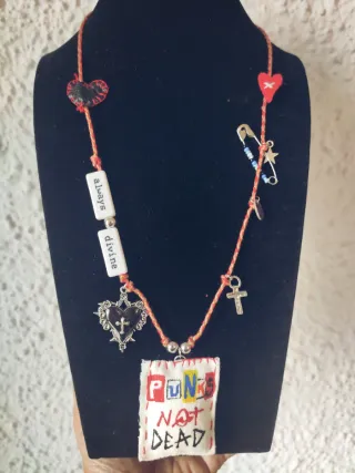 Punk Rock Collar hecho a mano artistico
