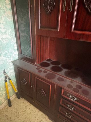 Mueble de salón antiguo madera y cristal