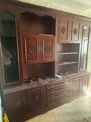 Mueble de salón antiguo madera y cristal