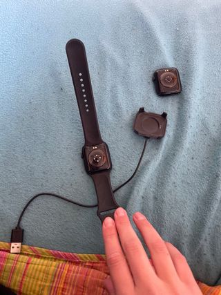 Reloj Inteligente con Cargador USB
