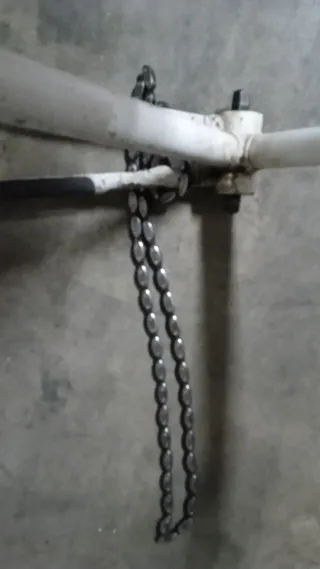 Cuadro de bicicleta blanco