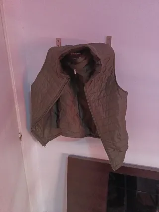 Chaleco Michael Kors Talla 40R Marrón