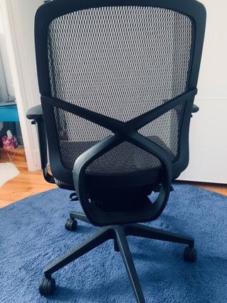 Silla de oficina ergonómica negra