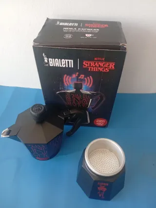 Cafetera Bialetti Moka Express Stranger Things