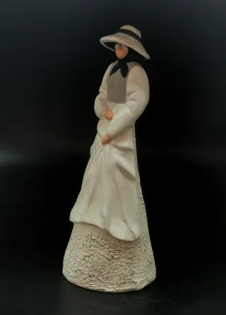 Figura ibicenca vintage de terracota. 28 cm.