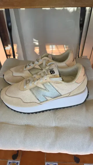 New Balance 237 Beige Mujer