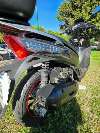 Kymco People GTI 125 Negra