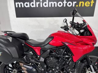 MV Agusta Veloce Rosso 800