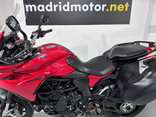 MV Agusta Veloce Rosso 800