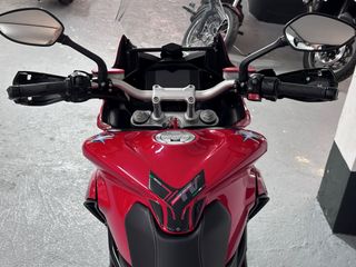 MV Agusta Veloce Rosso 800