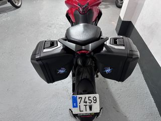 MV Agusta Veloce Rosso 800
