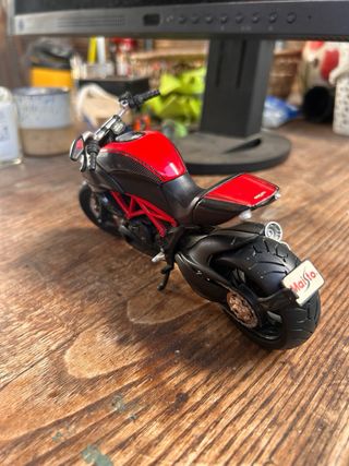 Juguete Moto Ducati Diavel Carbon