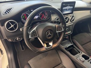 MERCEDES CLA 200D AMG