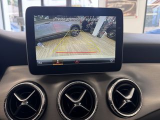 MERCEDES CLA 200D AMG