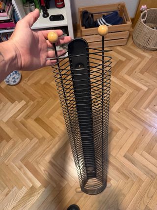 Estante para CDs de metal y madera
