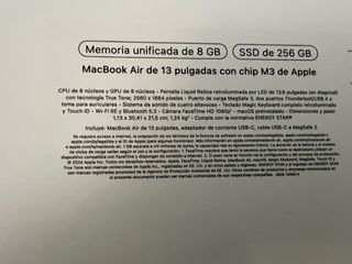 MacBook Air M3 256GB SSD 8GB RAM 2024