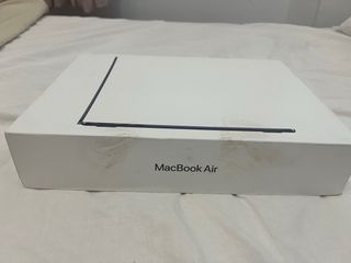 MacBook Air M3 256GB SSD 8GB RAM 2024